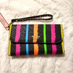 💕Victoria's Secret Wristlet Multicolored with mirror NWT!